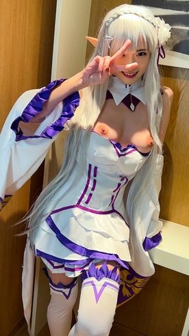 FC2-PPV-2681965 【夏コミ伝説】pxynnyqxj美しすぎる素人プロレイヤーさん　良い写真を撮ったカメコに声掛け個室で連れ込みパイズリちんしゃぶパンパン【門外不出の映像】