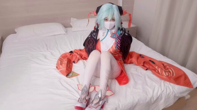 小欣奈 少司缘cos，猥琐的摄影大叔，把我强行插入